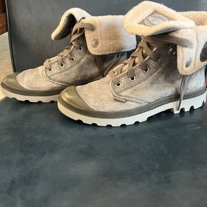 PALLADIUM L’ORIGINALE DEPUIS 1947, grey and olive green, size USA 7